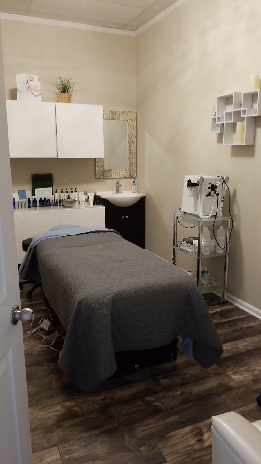 Mounas Beauty Spa | 5620 Commerce Blvd, Alpharetta, GA 30004, USA | Phone: (770) 912-1150