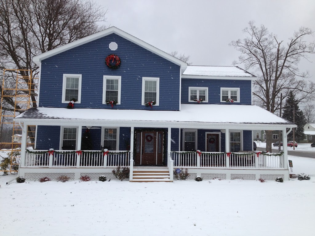 Shermans Inn on Main Bed & Breakfast | 137 W Main St, Sherman, NY 14781, USA | Phone: (716) 720-0889