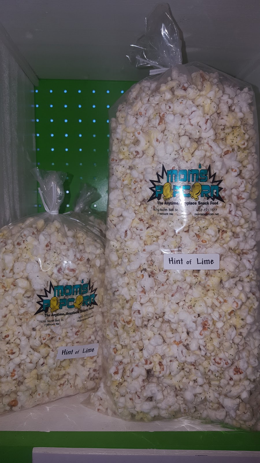 Moms Popcorn | 1616 N Bell St, Fremont, NE 68025, USA | Phone: (402) 721-1377