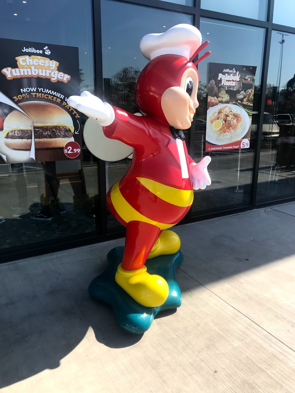 Jollibee | 24536 Hesperian Blvd Suite 400, Hayward, CA 94544, USA | Phone: (510) 901-1901