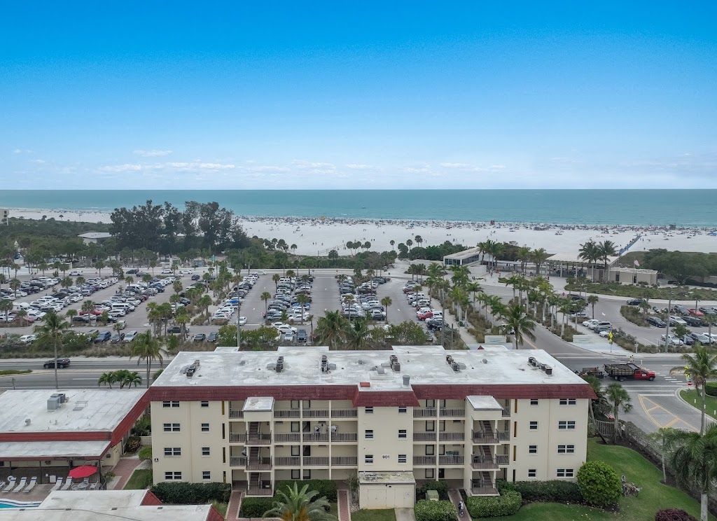 SUNSETS ON BEACH | 901 Beach Rd APT 402, Siesta Key, FL 34242, USA | Phone: (877) 635-1215