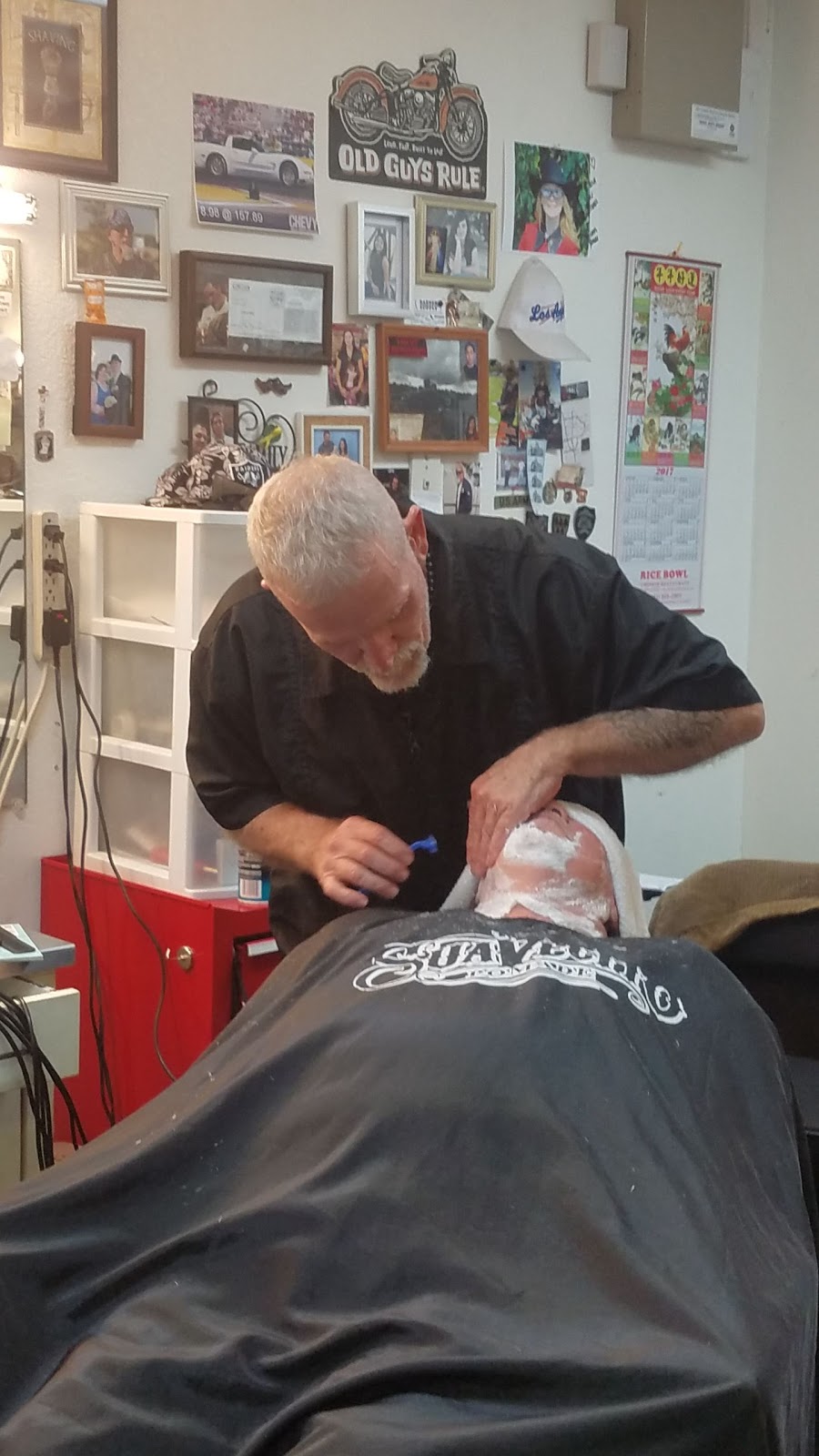 Paces Barber Shop | 3704 N Chester Ave suite D, Bakersfield, CA 93308, USA | Phone: (661) 317-2089