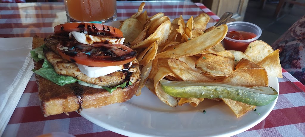 Heroes & Legends Bar & Grill | 131 N Yale Ave, Claremont, CA 91711, USA | Phone: (909) 621-6712