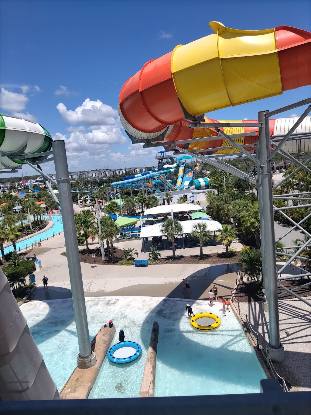 Island H2O Water Park | 3230 Inspiration Dr, Kissimmee, FL 34747, USA | Phone: (407) 910-1401