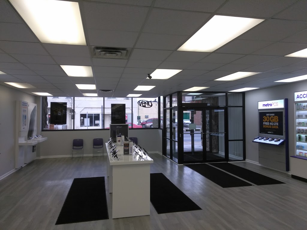 Metro by T-Mobile | 1105 W Sylvania Ave, Toledo, OH 43612, USA | Phone: (419) 720-9788