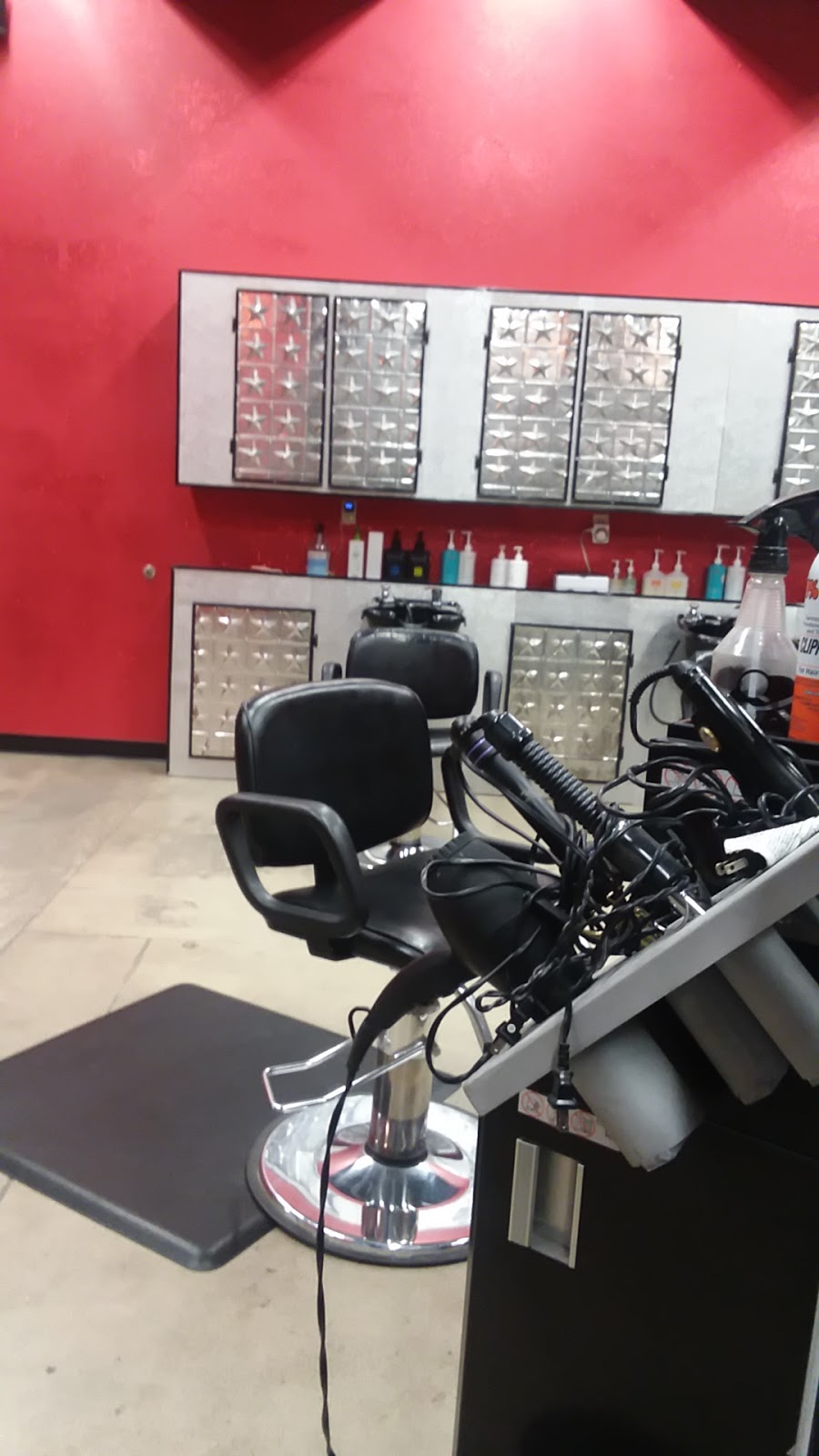 SWAT- Salon With A Twist | 1603 Old W Main St, Red Wing, MN 55066, USA | Phone: (651) 327-2100