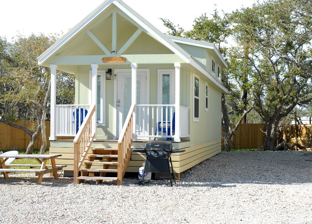 Tranquil Oaks Cottages | 631 TX-188, Aransas Pass, TX 78336, USA | Phone: (888) 850-0730