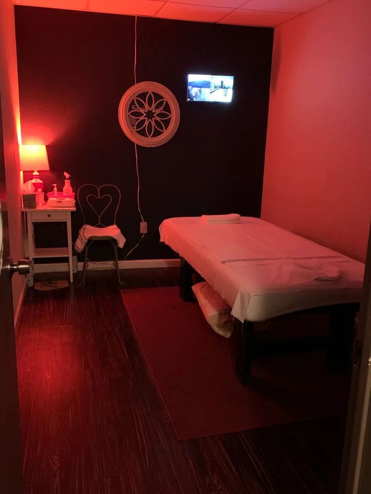 Moon Asian Massage | 2317 Buchanan Rd, Antioch, CA 94509, USA | Phone: (925) 834-9636