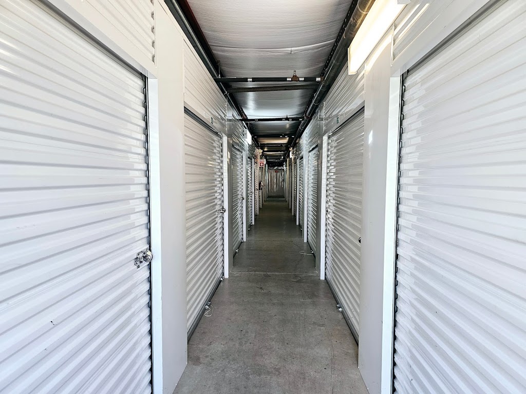 Storage Depot | 825 W Hidden Creek Pkwy, Burleson, TX 76028, USA | Phone: (817) 402-2282