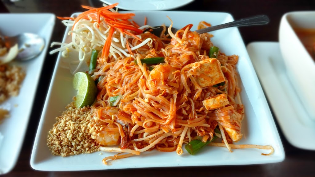 Bangkok Island Thai Fusion | 153 Plaza Dr, Vallejo, CA 94591, USA | Phone: (707) 552-1899