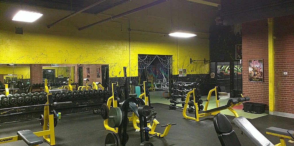 Everybodies Gym | 357 Washington St, Chardon, OH 44024, USA | Phone: (440) 286-2982