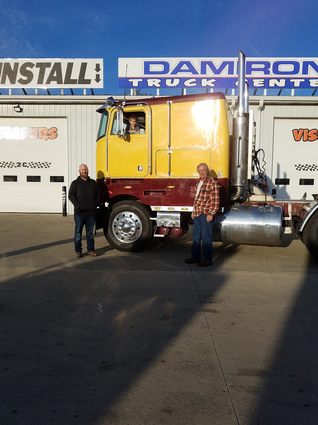 Damiron Truck Center/ CHROME WAREHOUSE | 6575 Old U.S. 27, Fremont, IN 46737, USA | Phone: (260) 833-9344