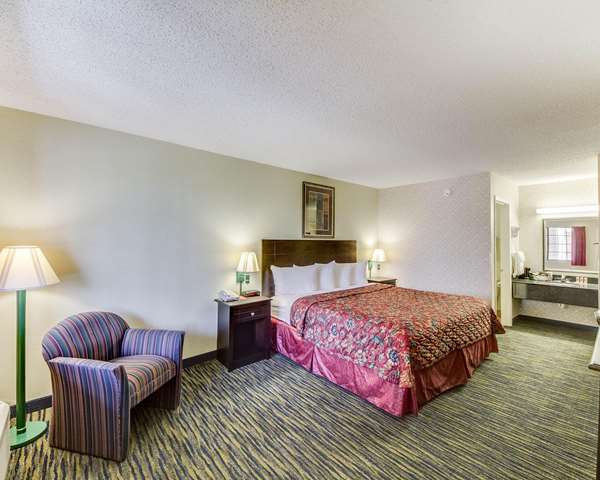 Econo Lodge Falfurrias Hwy 281 | 2116 US-281, Falfurrias, TX 78355, USA | Phone: (361) 325-2515