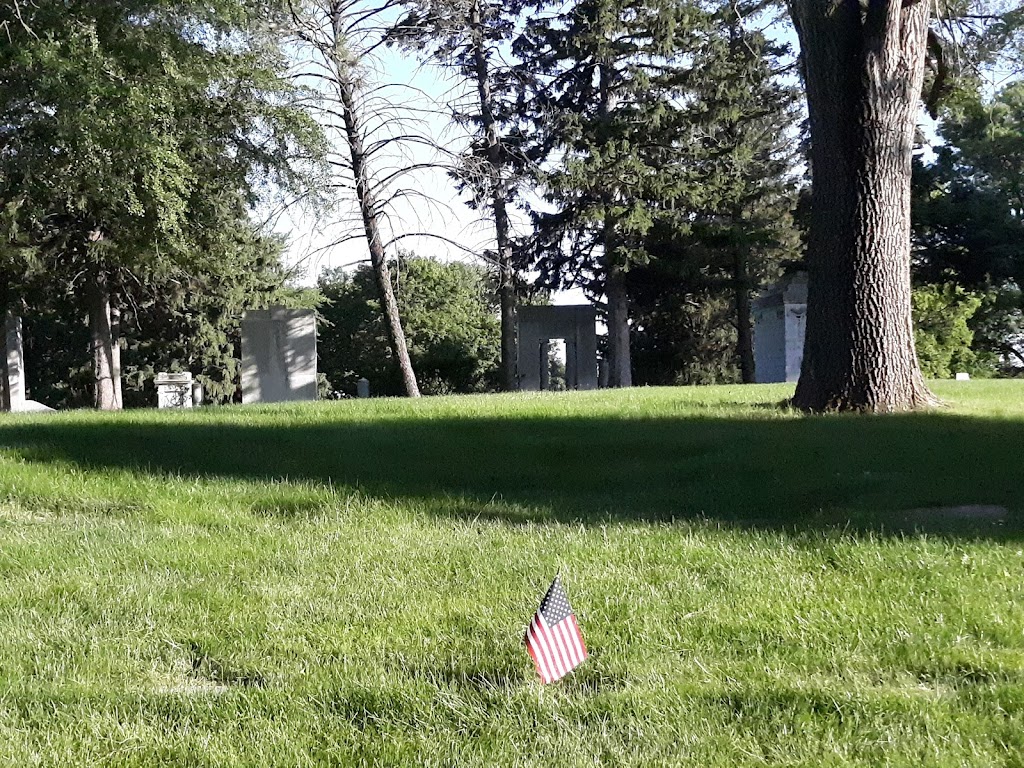 Forest Lawn Funeral Home Memorial Park & Crematory | 7909 Mormon Bridge Rd, Omaha, NE 68152, USA | Phone: (402) 451-1000