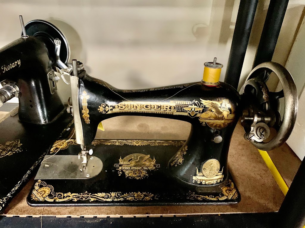 Roberts Sewing Emporium | 3716 Northcrest Dr, Cleburne, TX 76031, USA | Phone: (817) 701-8148