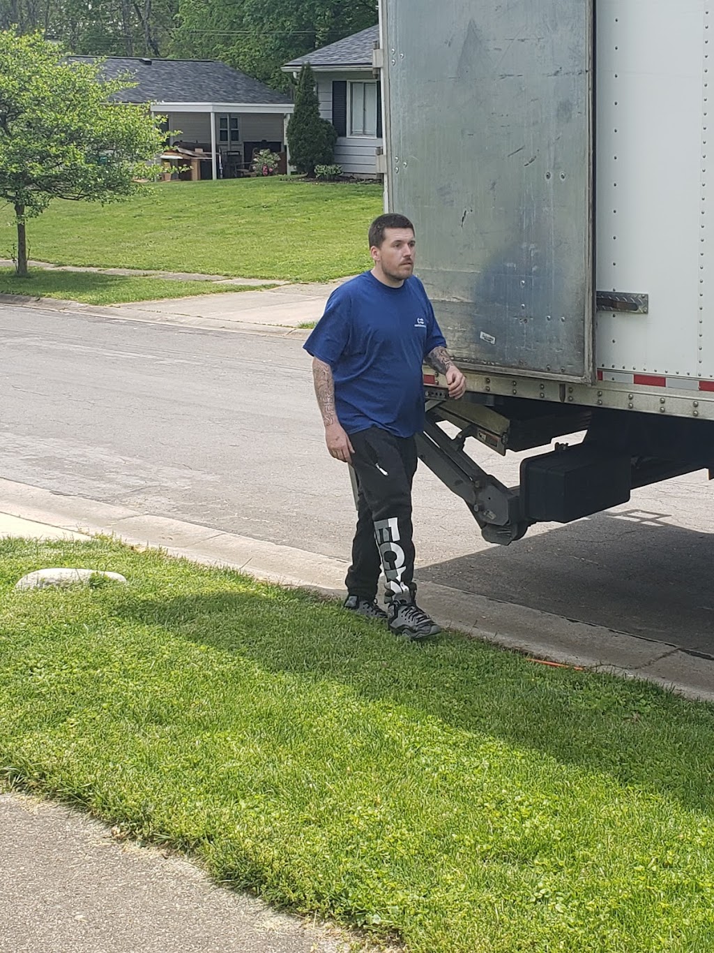 Star Moving & Storage | 2701 Bobmeyer Rd, Fairfield, OH 45014, USA | Phone: (513) 942-7400