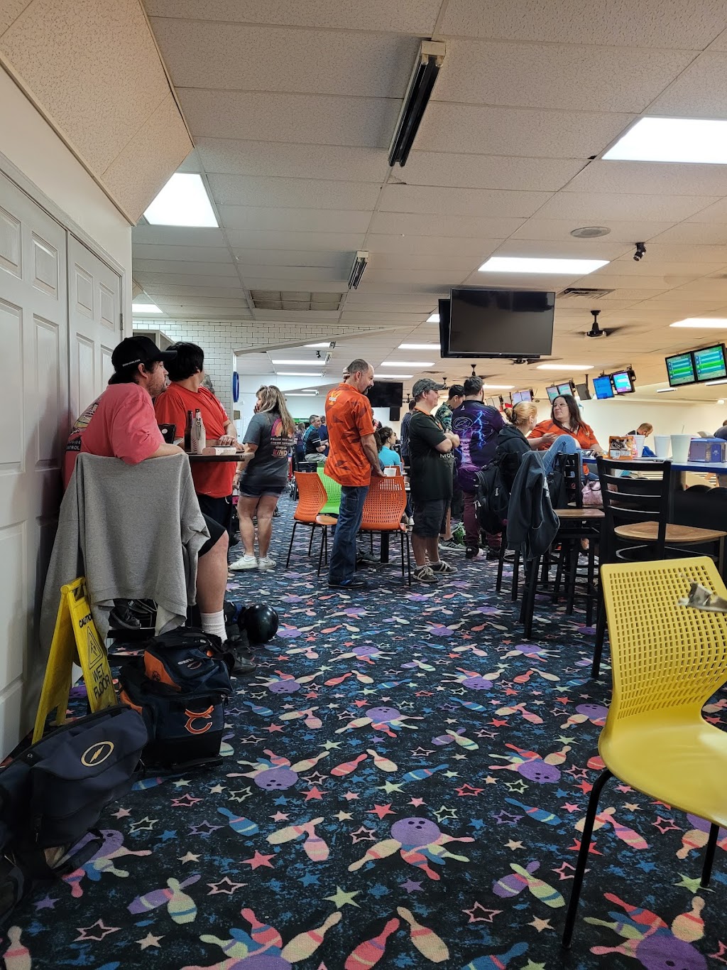 Yulee Bowling & Amusements | 850822 US-17, Yulee, FL 32097, USA | Phone: (904) 225-1077