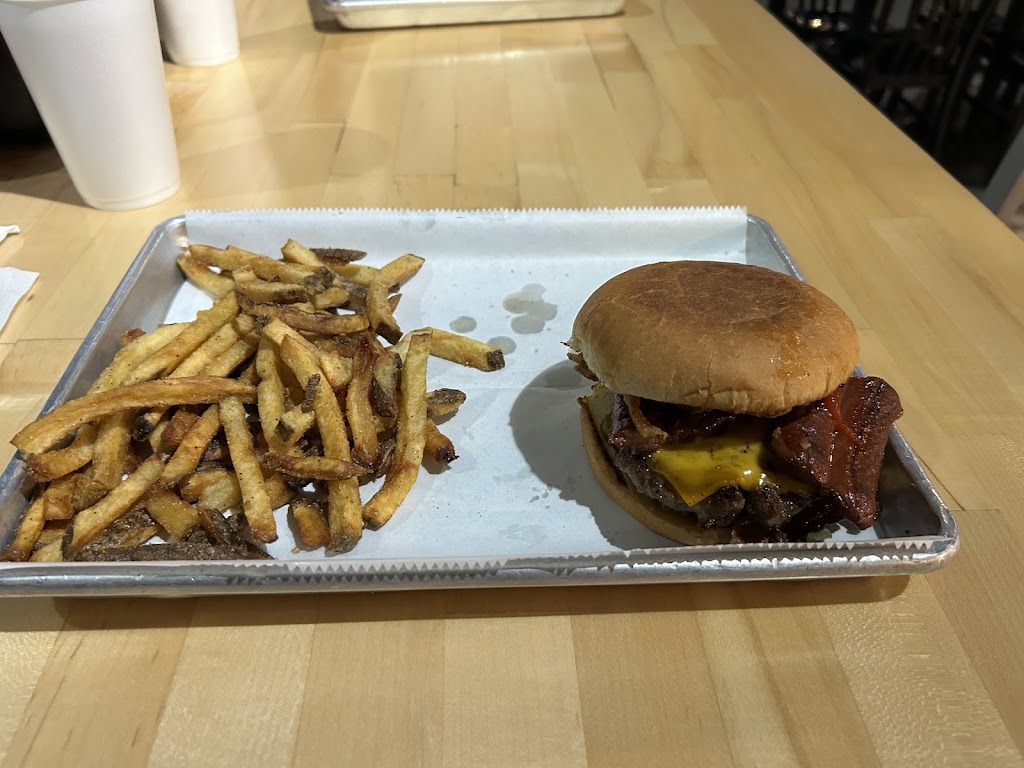 MOOYAH Burgers, Fries & Shakes | 2706 Cabelas Pkwy Ste 140, Gonzales, LA 70737, USA | Phone: (225) 390-1062