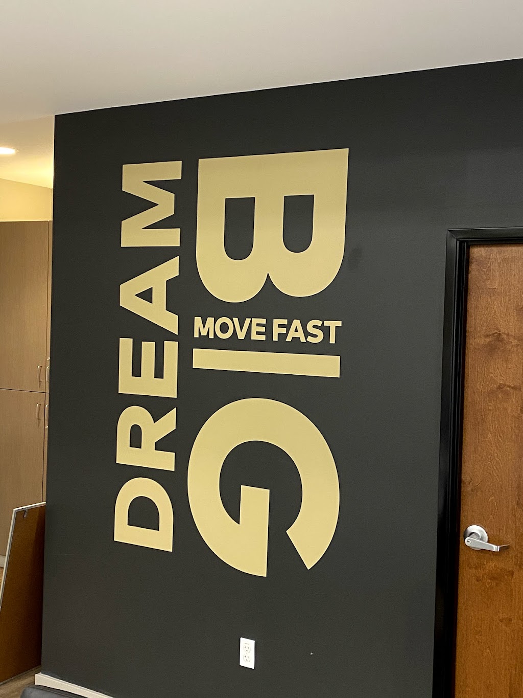 Christopher Holden Realtor | 28588 Old Front St Suite 300, Temecula, CA 92590, USA | Phone: (951) 384-1122