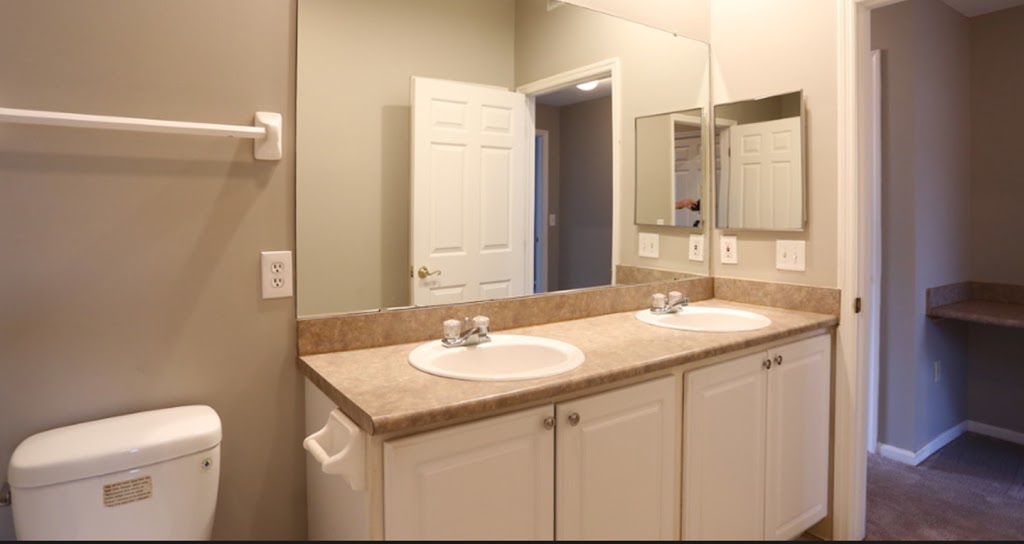 College Park | Columbus Luxury Townhomes | 1708 Creeksedge Dr, Columbus, OH 43209, USA | Phone: (888) 532-3175