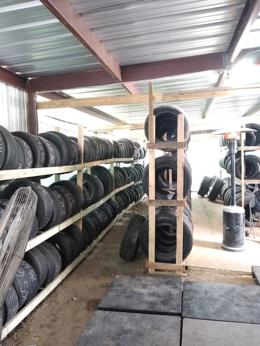 B&T Tire Shop | 4416 Brandt Rd, Austin, TX 78744, USA | Phone: (512) 621-3207