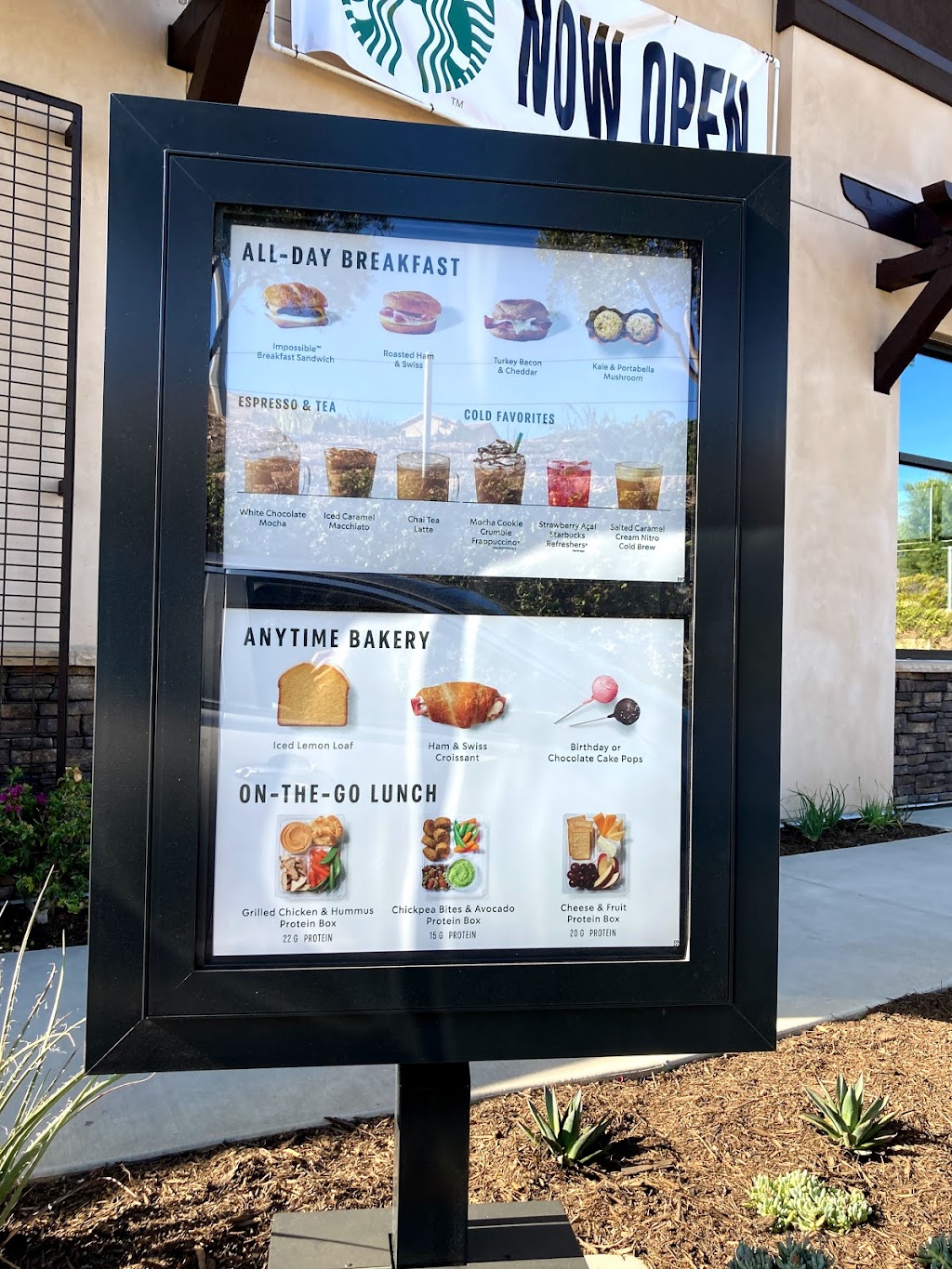 Starbucks | 19045 Golden Valley Rd, Santa Clarita, CA 91387, USA | Phone: (661) 554-0003