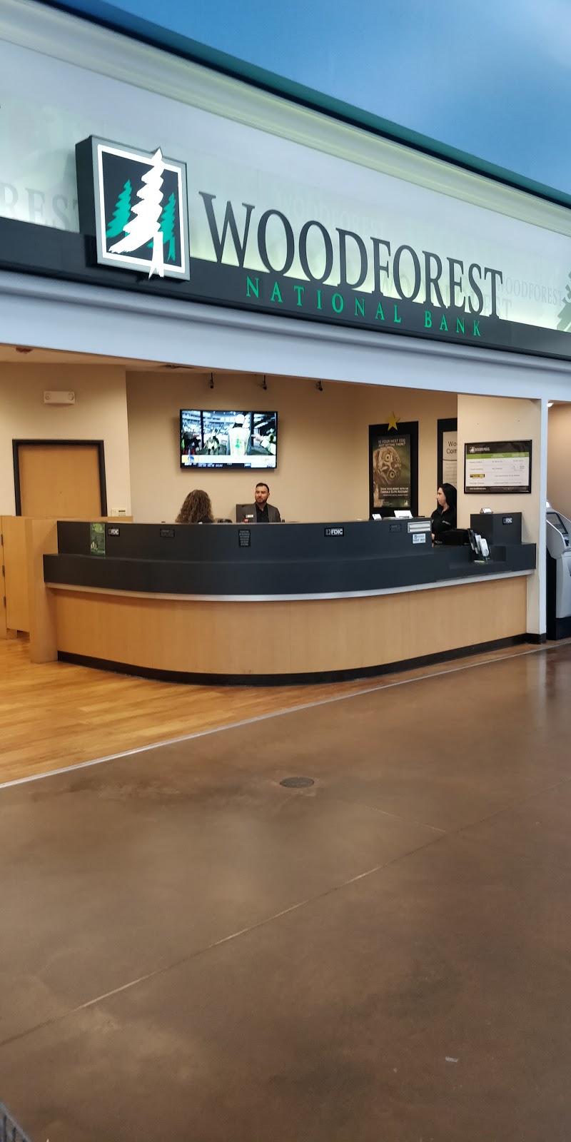 Woodforest National Bank | 2010 Village Center Dr # C, Tarentum, PA 15084, USA | Phone: (724) 274-6357