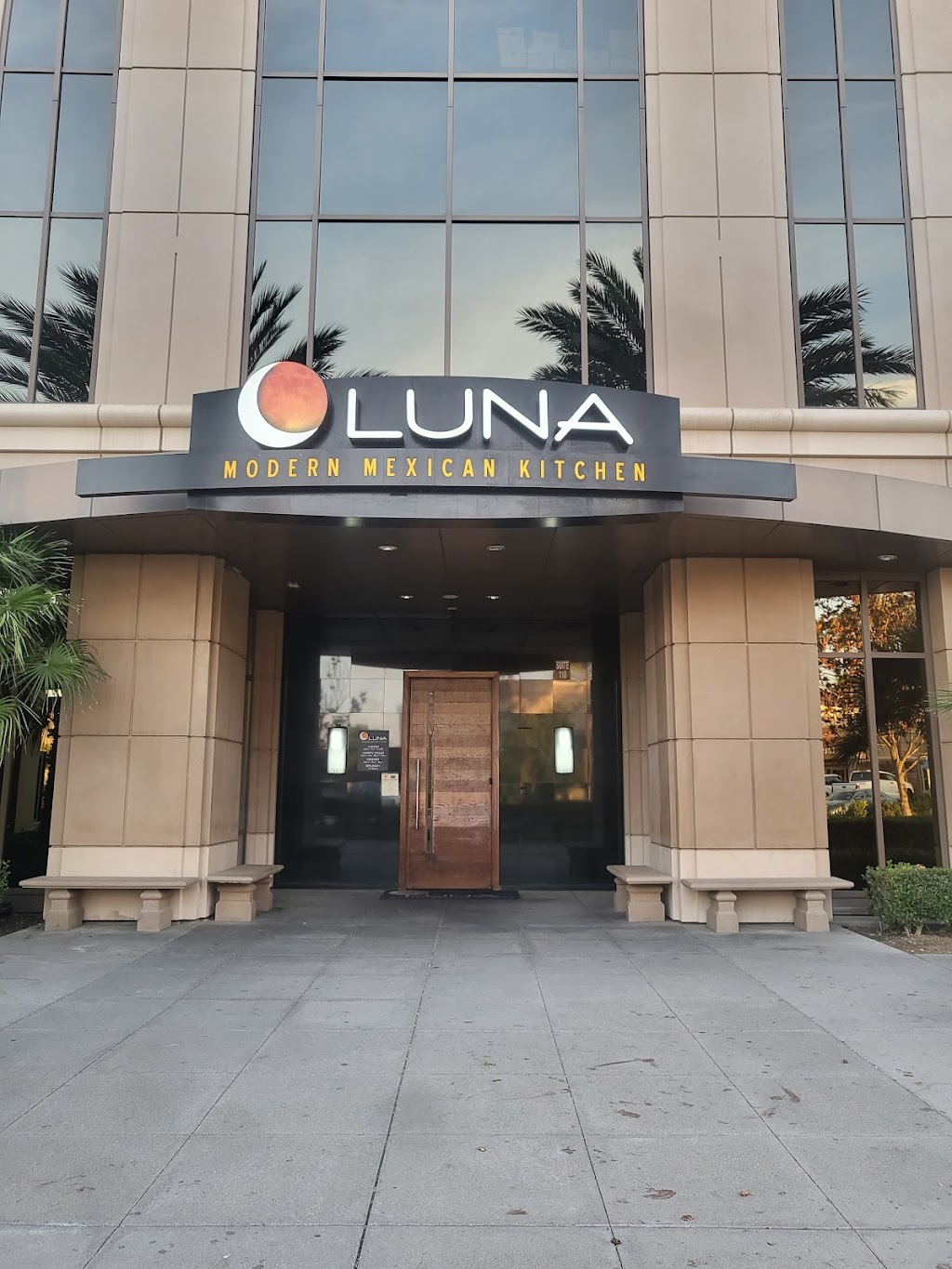 Luna Modern Mexican Kitchen | 980 Montecito Dr Suite. 110, Corona, CA 92879, USA | Phone: (951) 735-8888