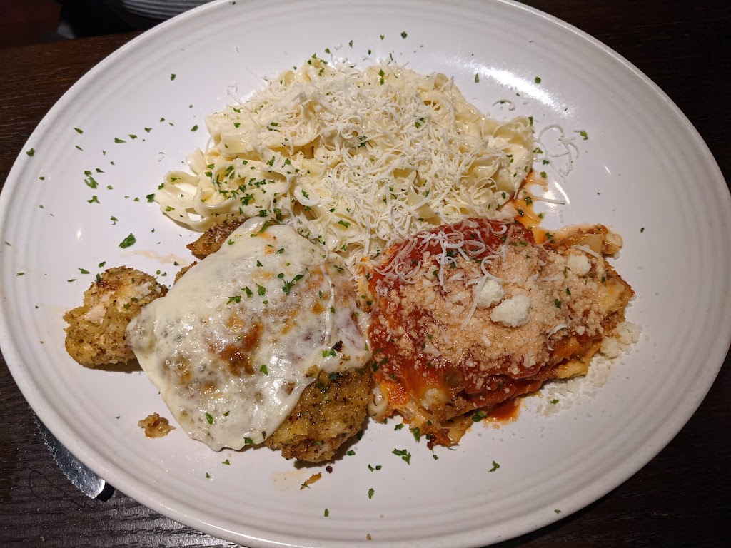 Carrabbas Italian Grill | 801 Providence Rd, Brandon, FL 33511, USA | Phone: (813) 657-8166