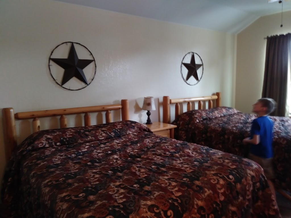 4K Lodges | 104 S Storts St, Poth, TX 78147, USA | Phone: (830) 484-2815