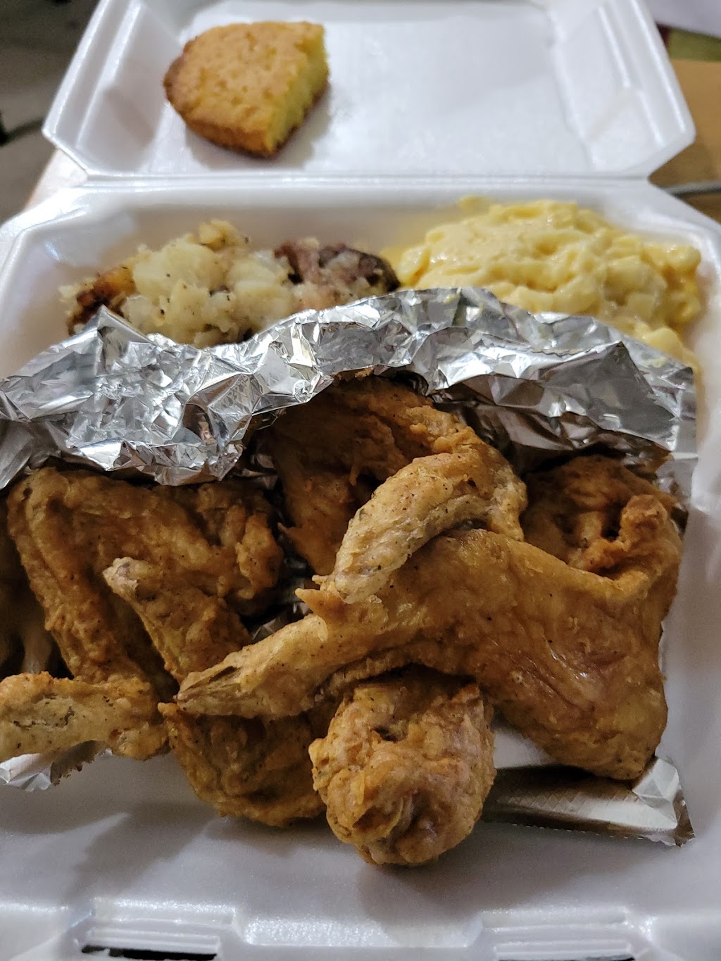 Big Mommas Soul Kitchen | 4532 W Broadway, Louisville, KY 40211 | Phone: (502) 772-9580