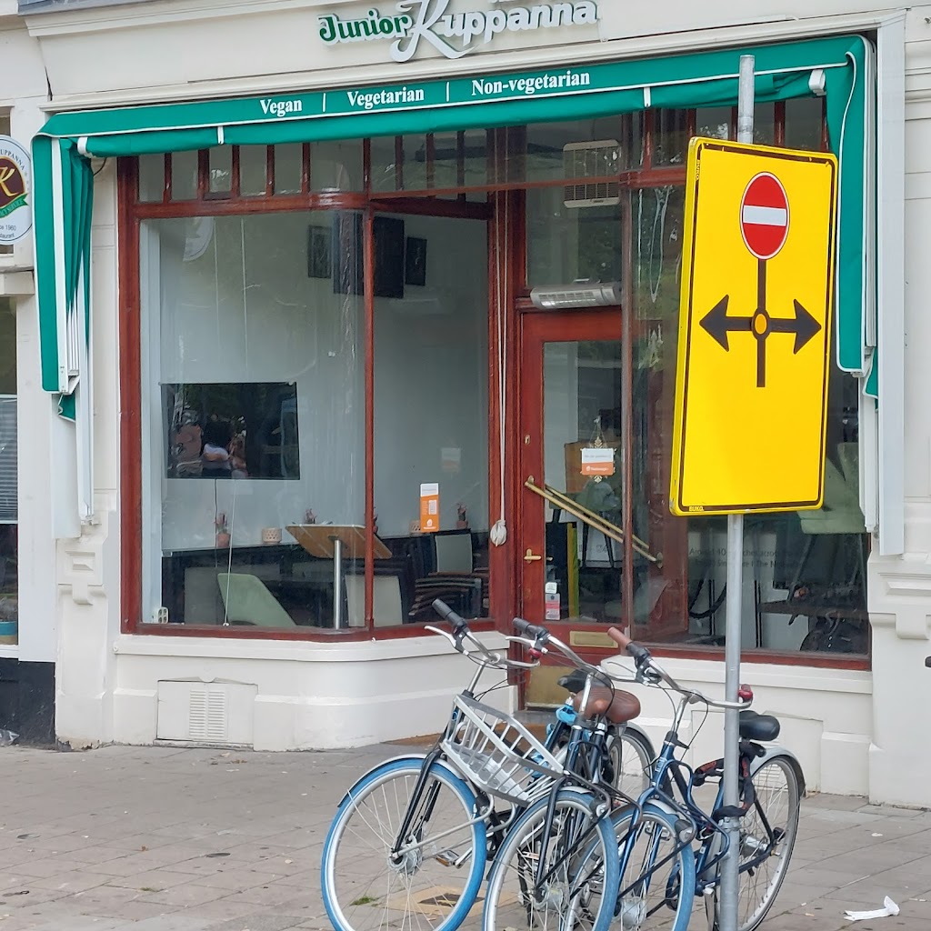 Junior Service Amsterdam | Bilderdijkstraat 120, 1053 DD Amsterdam, Netherlands | Phone: 020 785 5766