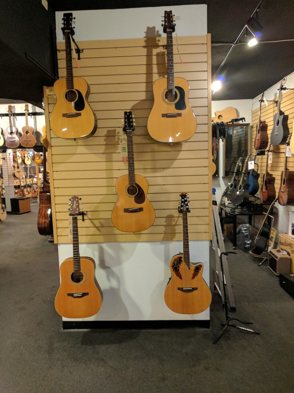 Guitar Showcase | 3058 S Bascom Ave, San Jose, CA 95124, USA | Phone: (408) 377-5864