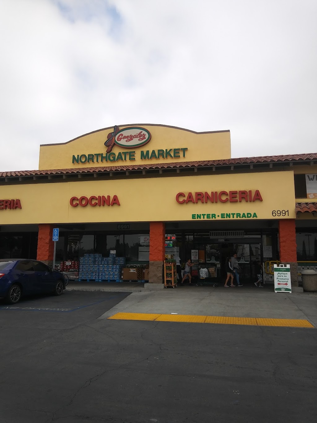 Northgate Market | 6991 Lincoln Ave, Buena Park, CA 90620, USA | Phone: (714) 252-8022