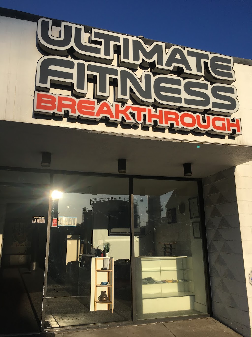 Ultimate Fitness Breakthrough | 1139 S Fair Oaks Ave, Pasadena, CA 91105, USA | Phone: (626) 232-1918