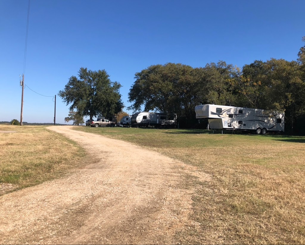 McDade RV Park ( Bastrop, TX) AVAILABLE SPACE | 207 Columbus St, McDade, TX 78650, USA | Phone: (512) 527-4428