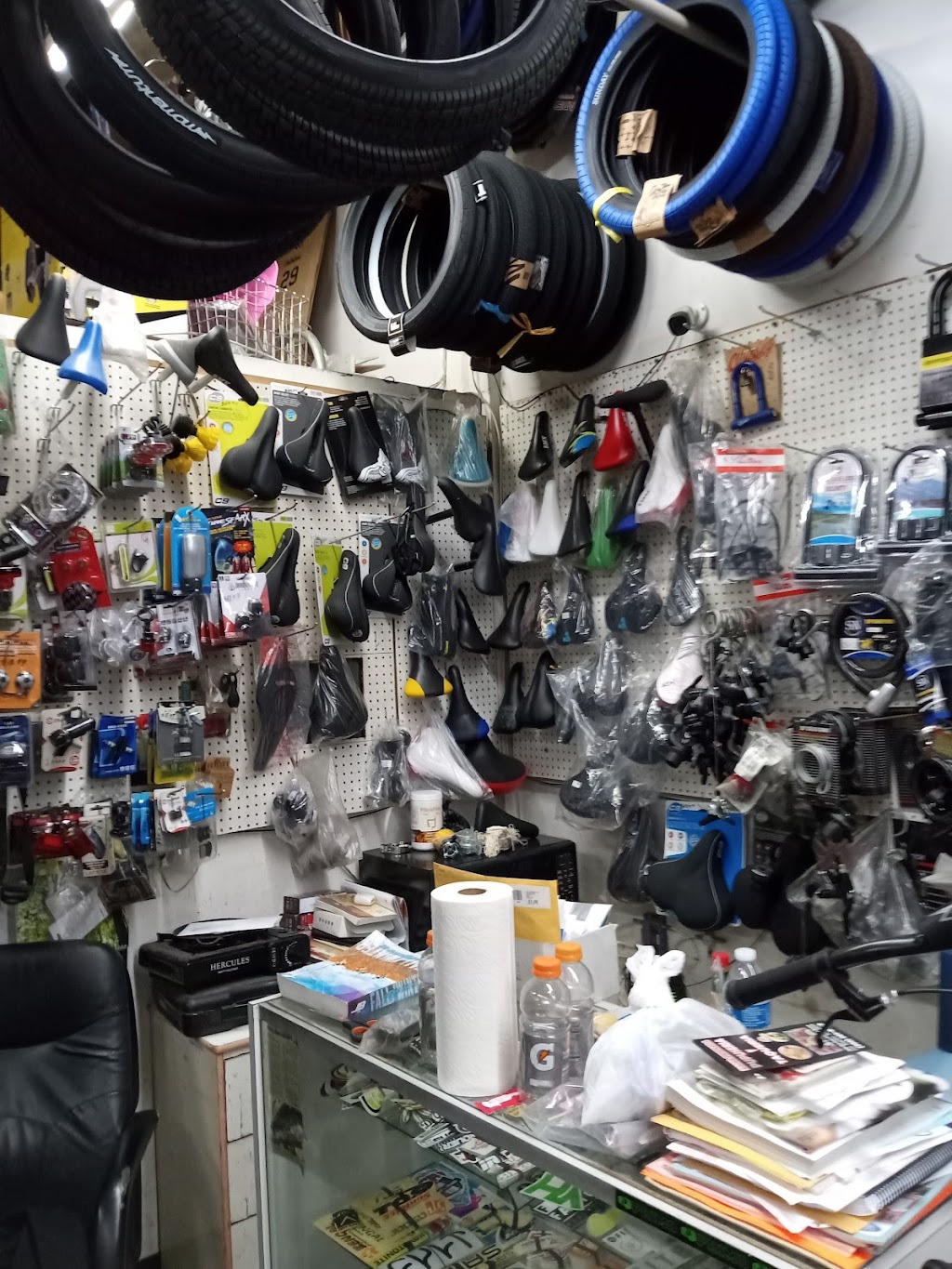 Mendozas Bike Shop | 2602 East Cesar E Chavez Avenue, Los Angeles, CA 90033, USA | Phone: (323) 268-9189