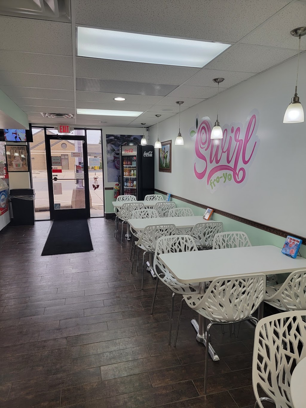 Swirl Fro-Yo | 3614, 2140 West Rd, Trenton, MI 48183, USA | Phone: (734) 561-3881