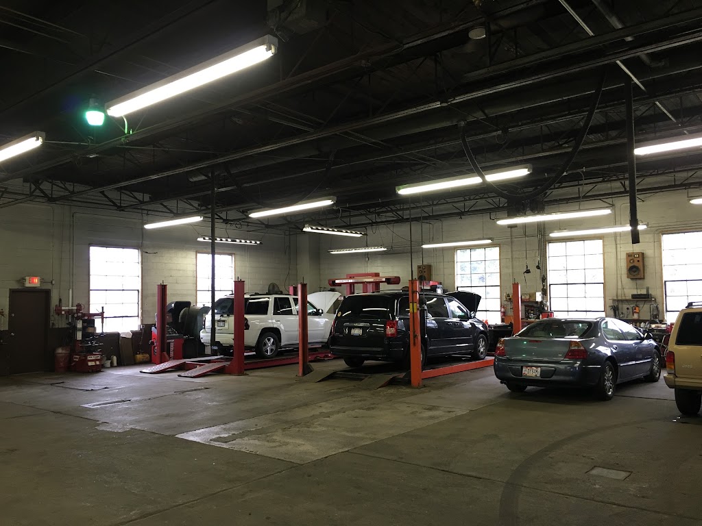 B & L Auto Service | 10829 Logan St, Whitehouse, OH 43571, USA | Phone: (419) 877-5330