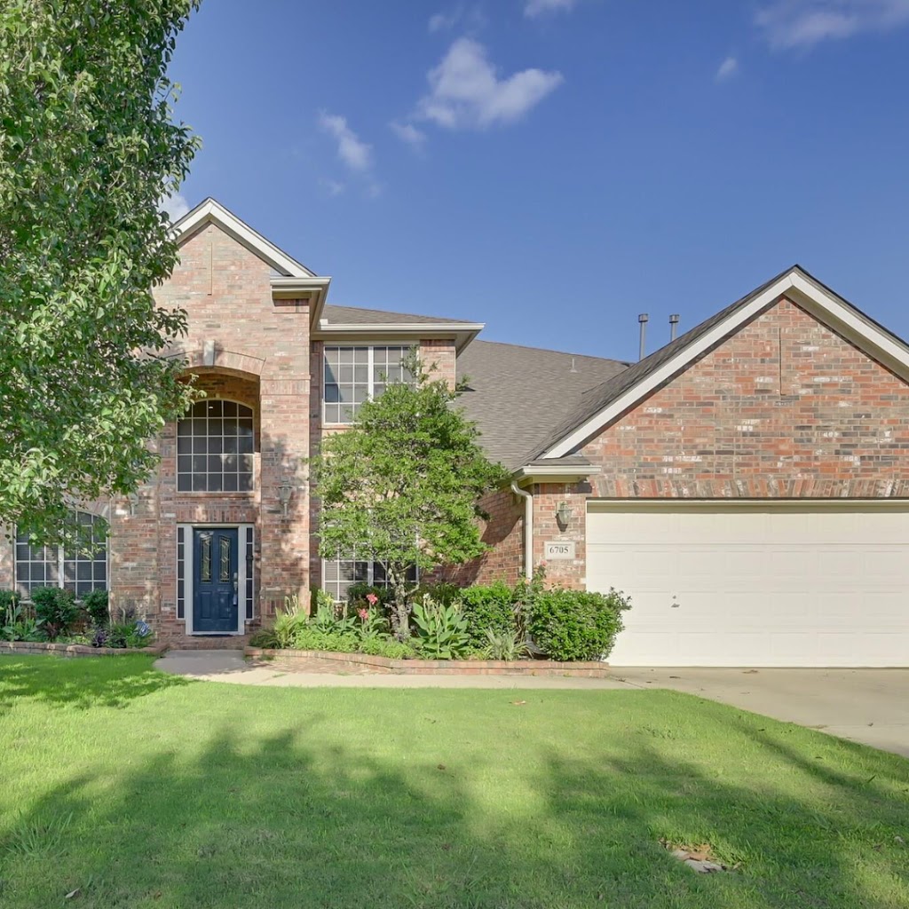 Carlee Howard | Mansfield Real Estate | Rafter H Realty | 1308 Delaware Dr, Mansfield, TX 76063, USA | Phone: (214) 444-9427