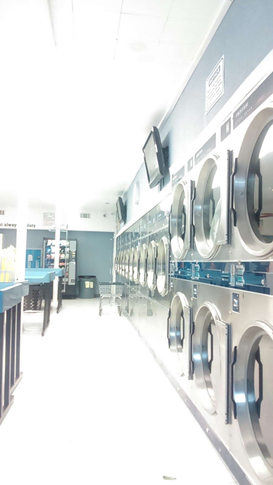 The Corner Laundry | 611 N Adams St, Beeville, TX 78102, USA | Phone: (361) 542-4701