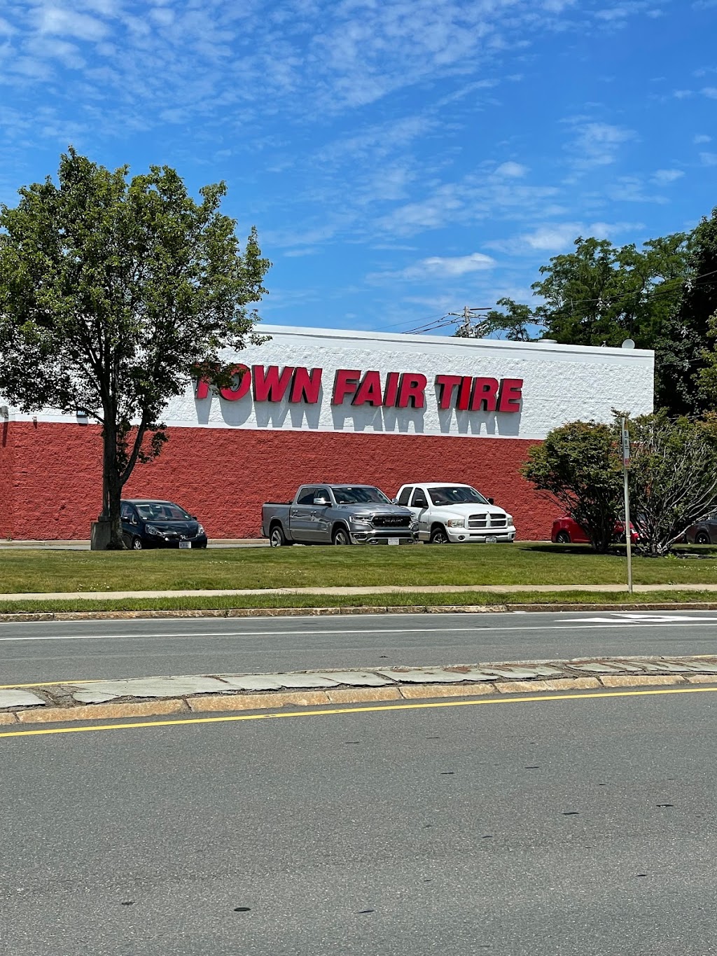 Town Fair Tire | 121 Endicott St, Danvers, MA 01923, USA | Phone: (978) 777-8350