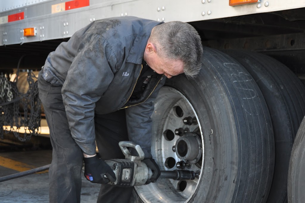 Kansas Mobile Truck Repair | 609 N Pine St, Peabody, KS 66866, USA | Phone: (316) 201-9356