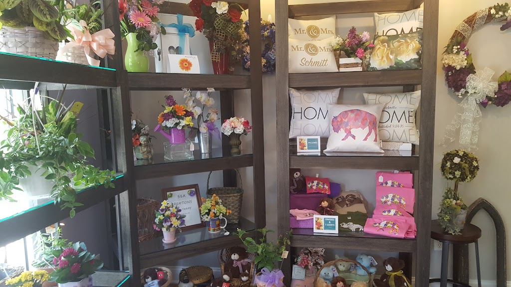 Bloomz Florist & Gift Shop | 11155 Alexander Rd, Attica, NY 14011, USA | Phone: (585) 591-4400