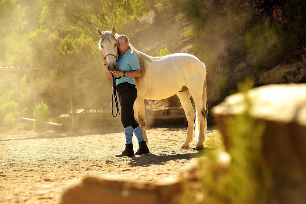 Equine Leadership Program | Hawks Nest Trail, Topanga, CA 90290 | Phone: (310) 980-9697