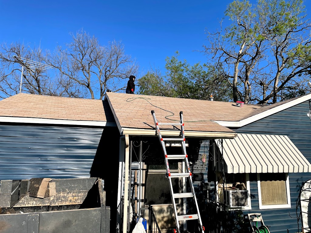 Ayala Roofing LLC | 3822 Penelope St, Dallas, TX 75210, USA | Phone: (469) 509-6328