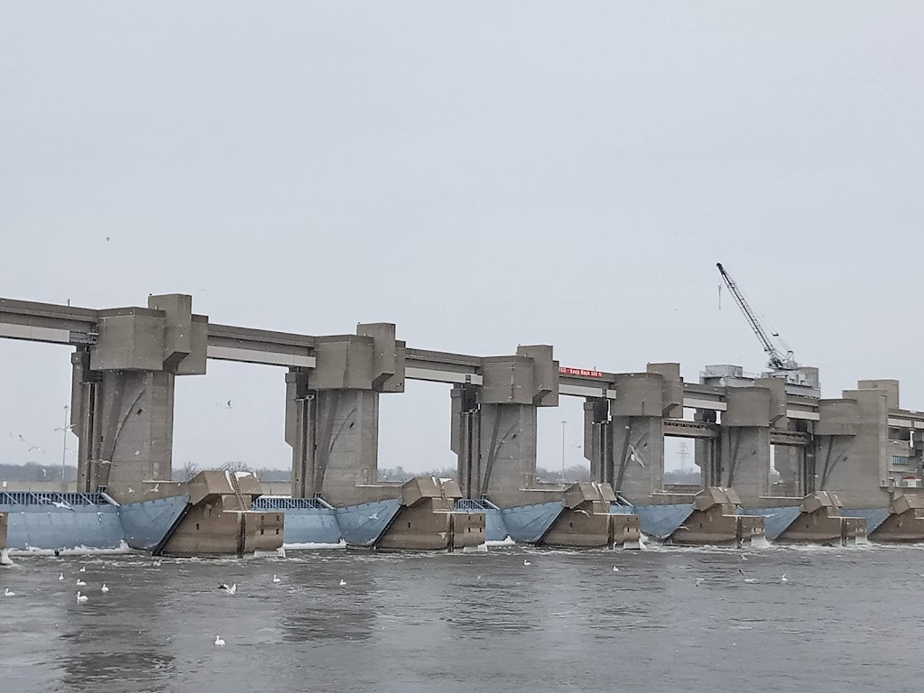 Melvin Price Lock And Dam | Mississippi River, Alton, IL 62002, USA | Phone: (618) 462-1713