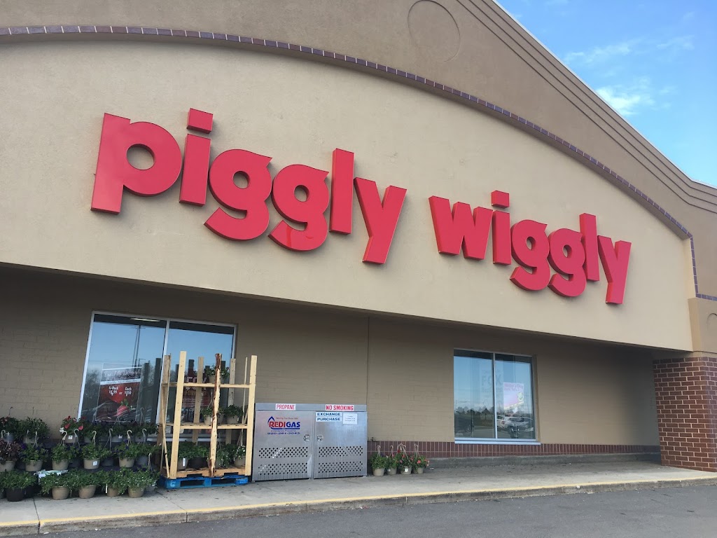 Fox Bros. Piggly Wiggly | 101 W Seven Hills Rd, Port Washington, WI 53074, USA | Phone: (262) 284-6134