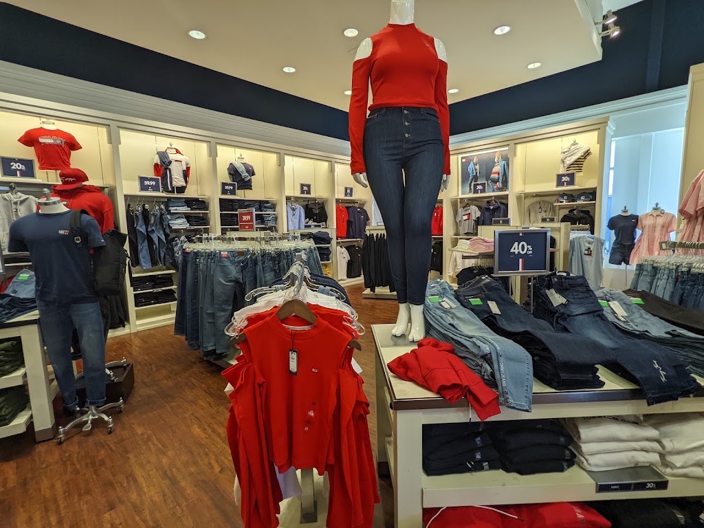 Tommy Hilfiger | 1555 Talbot Rd Unit 180, LaSalle, ON N9H 2N2, Canada | Phone: (519) 250-7922