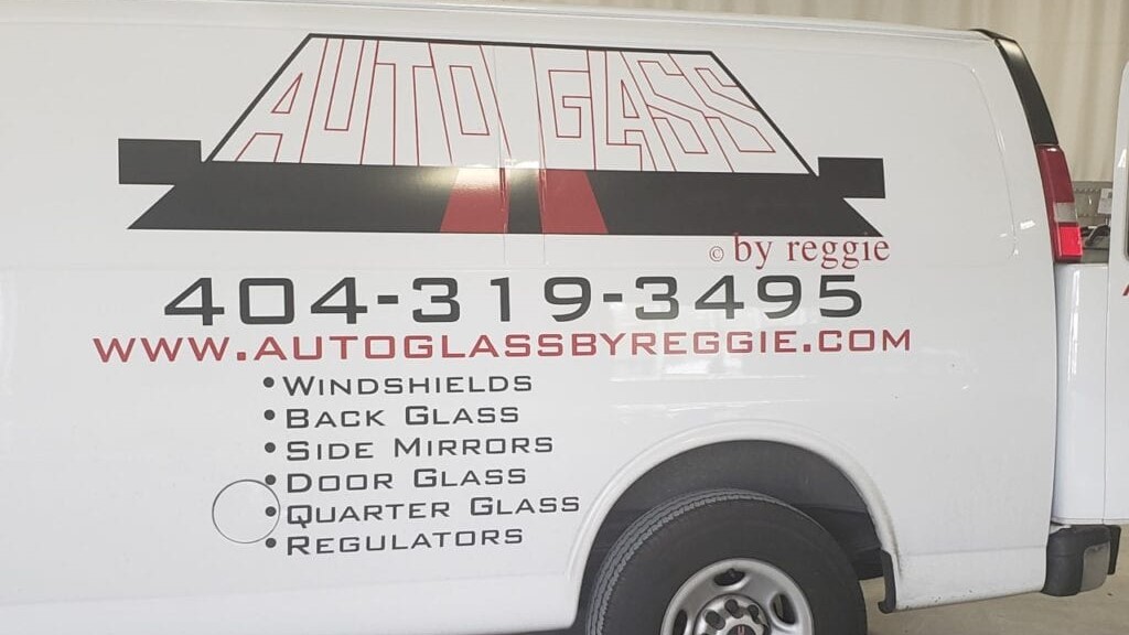 Auto Glass by Reggie | 2672 Lithonia Industrial Blvd, Lithonia, GA 30058, USA | Phone: (404) 319-3495